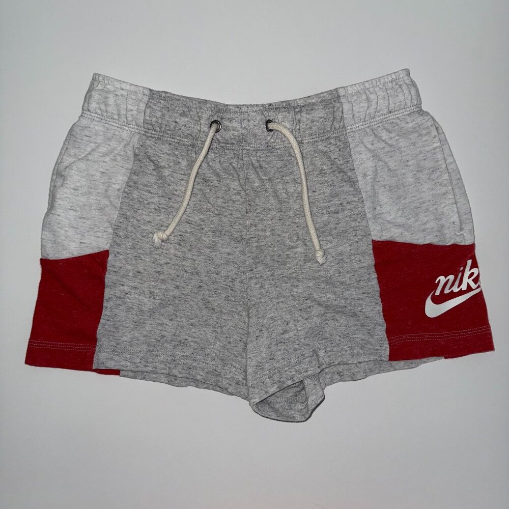 Nike Sportswear Varsity Women's Shorts Size Small (4-6)